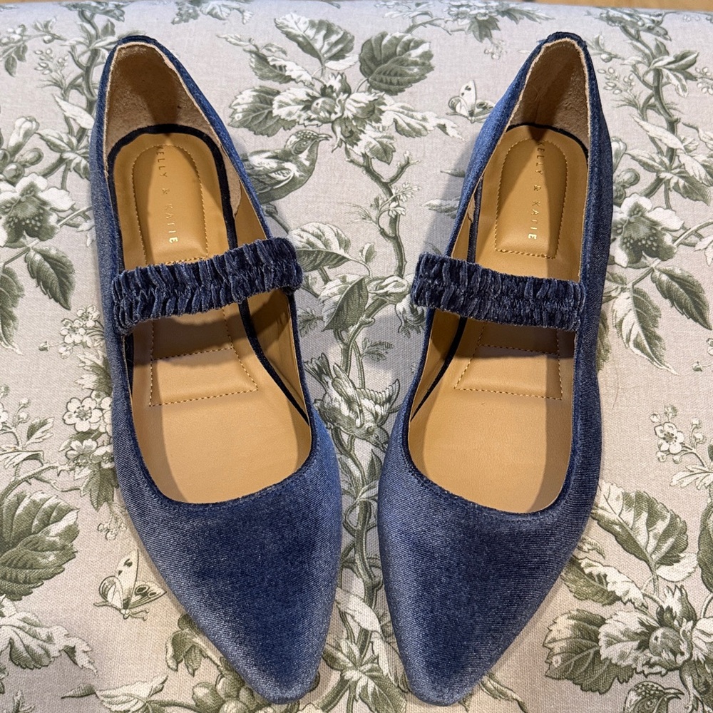 Kelly & Katie Alston Blue Velvet Mary Jane Flats | Size 10 | NIB